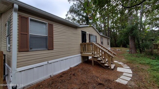 property at 1718 Wright Ave