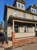 255 E 5th St in Bloomsburg, PA - Building Photo