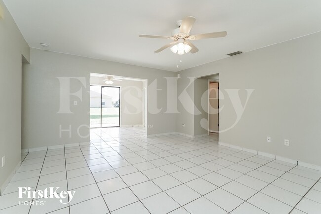 2603 NE 4th Ave in Cape Coral, FL - Building Photo - Building Photo