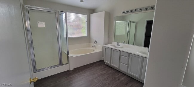 5917 N Victory Point St in North Las Vegas, NV - Foto de edificio - Building Photo