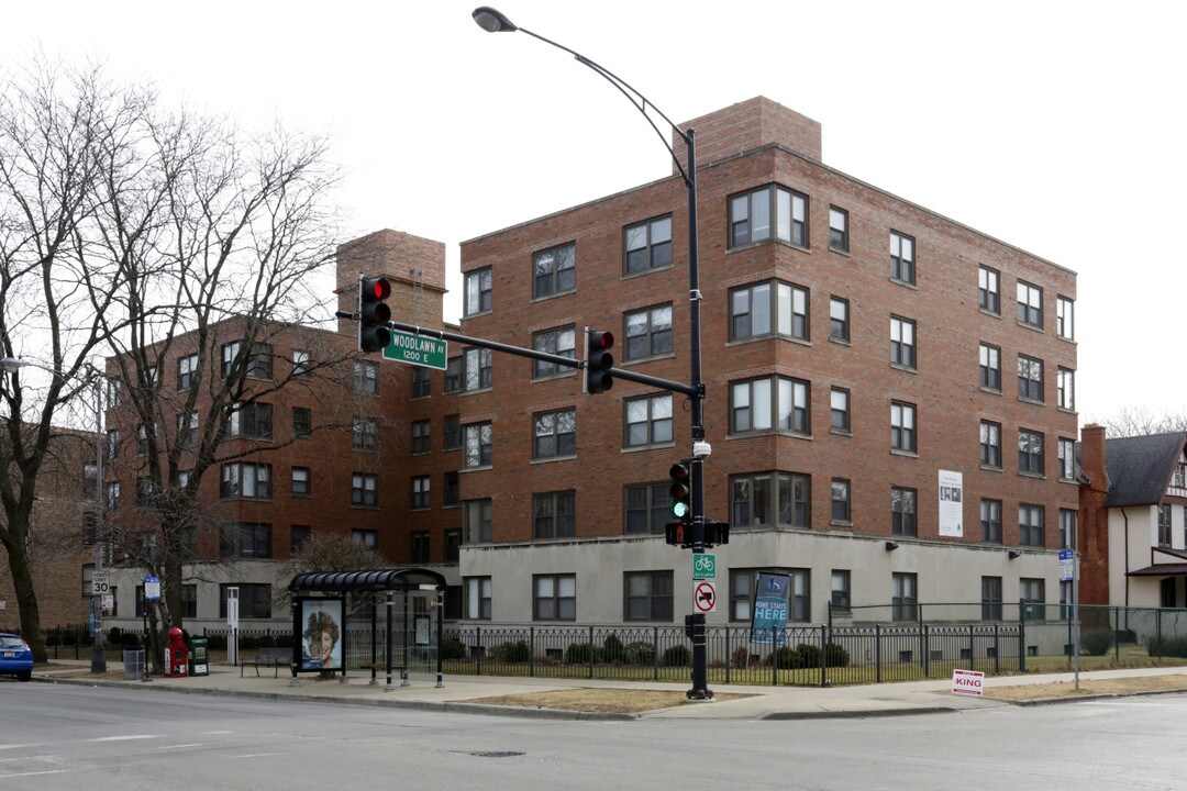 Ivy at Mason in Chicago, IL - Building Photo