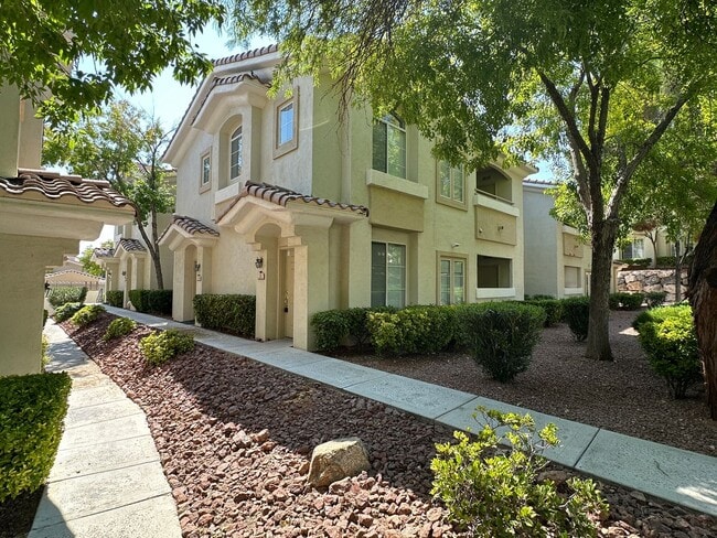 1501 Cardinal Peak Ln in Las Vegas, NV - Building Photo - Building Photo
