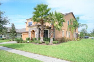 32125 Garden Alcove Loop in Wesley Chapel, FL - Building Photo - Building Photo