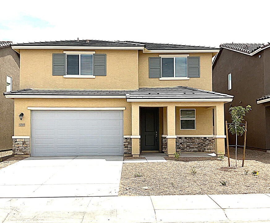 12515 W Flynn Ln in Glendale, AZ - Building Photo