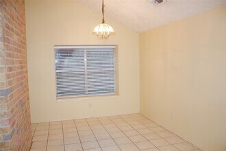 2046 Hickory Glen Dr in Missouri City, TX - Building Photo - Building Photo