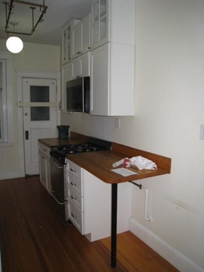 21 Shepard St, Unit 32 in Cambridge, MA - Building Photo - Building Photo