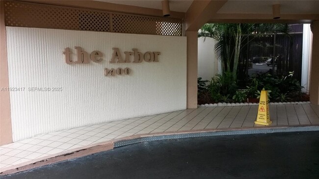 property at 1400 St Charles Pl