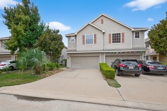 6127 Morningshire Ln in Houston, TX - Building Photo - Building Photo