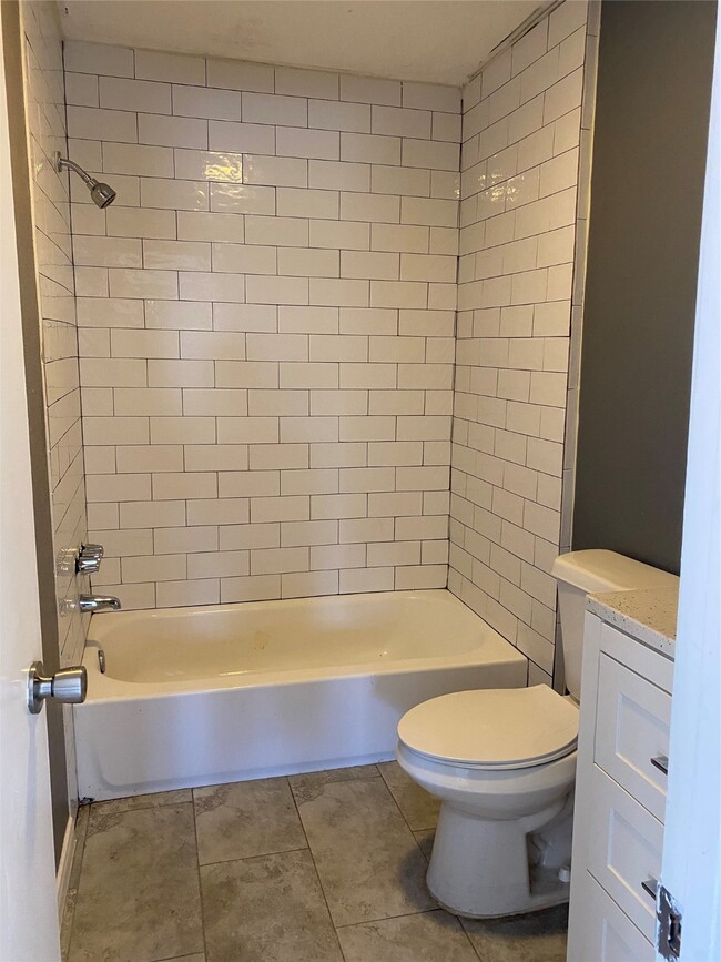 property at 8220 Glenview Dr