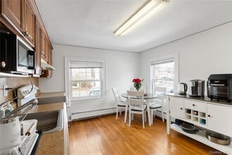 38 Forest Ave in Glen Cove, NY - Building Photo - Building Photo