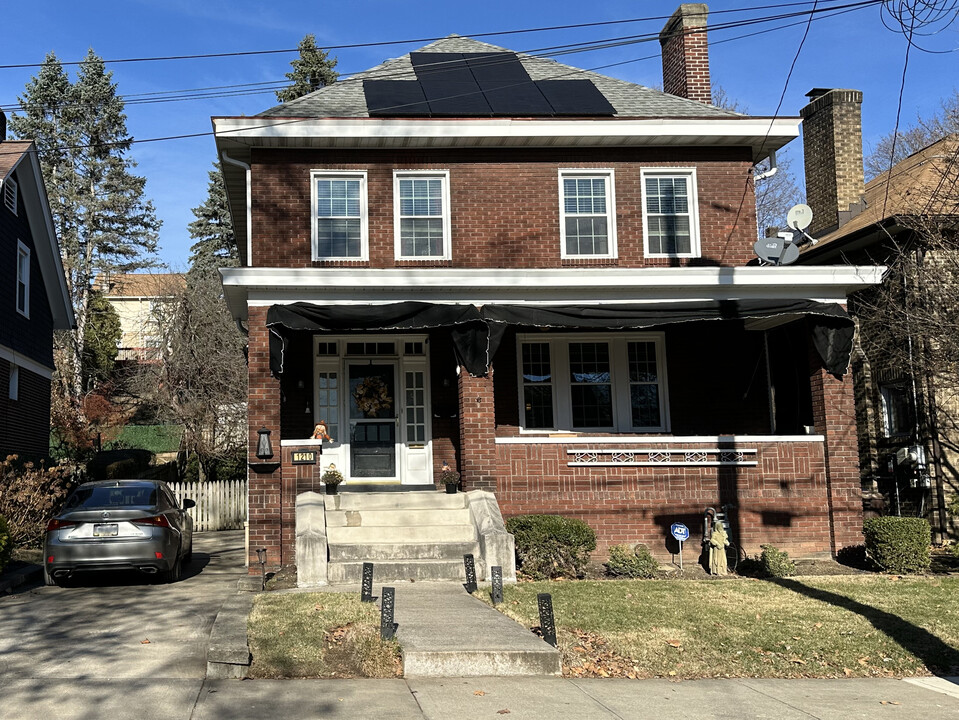 1210 Pemberton St in Pittsburgh, PA - Foto de edificio