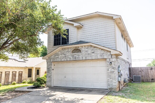 2016 Buckley Ln in Round Rock, TX - Building Photo - Building Photo