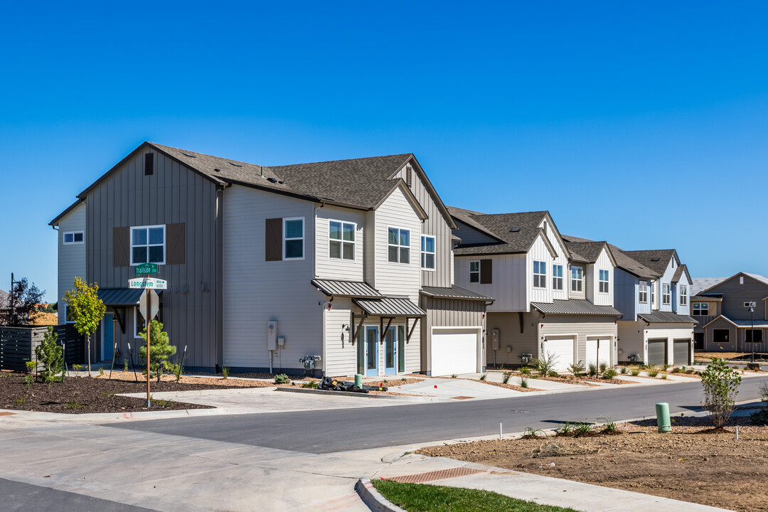 VellaTerra in Loveland, CO - Building Photo