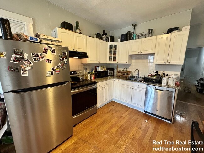 3142 Washington St, Unit 3 in Boston, MA - Building Photo - Building Photo