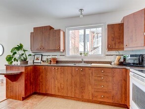 850-860 Des Monts-Sutton Rue in Sherbrooke, QC - Building Photo - Interior Photo