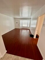 1809 S Orange Dr, Unit 1 in Los Angeles, CA - Building Photo