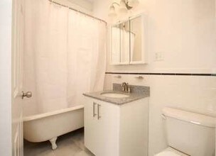120 Peterborough St, Unit 16 in Boston, MA - Building Photo - Building Photo