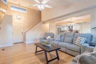 6511 Enchanted Valley Dr in Reno, NV - Building Photo - Building Photo