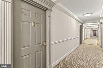 2151 Jamieson Ave in Alexandria, VA - Building Photo - Building Photo