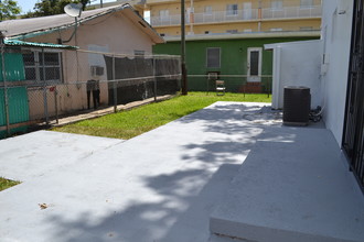 1467 SW 3rd St in Miami, FL - Building Photo - Building Photo