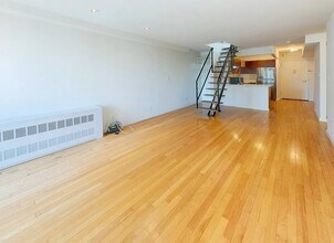 184 Thompson St in New York, NY - Building Photo - Building Photo
