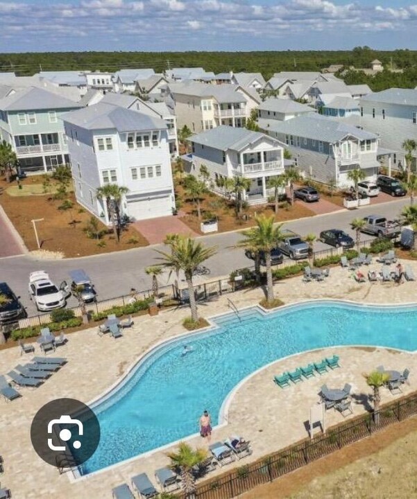 11 E Crabbing Hole Ln in Inlet Beach, FL - Building Photo