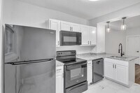 2558 Aisquith St photo'