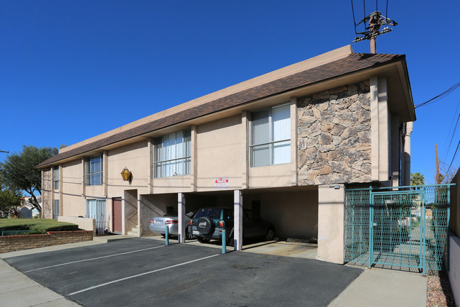 Royal Diane Apartments in San Diego, CA - Building Photo - Building Photo