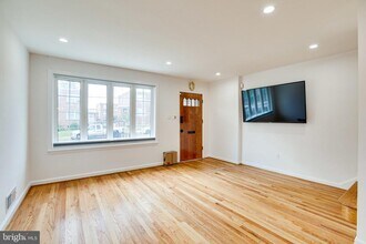 5513 Chillum Pl NE in Washington, DC - Building Photo - Building Photo