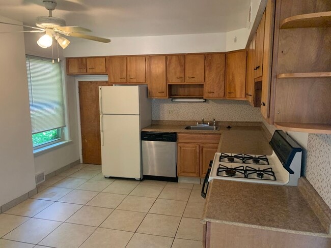 1167 Wightman St in Pittsburgh, PA - Building Photo - Building Photo