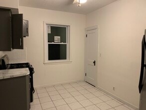 44 Crawford St in Fall River, MA - Building Photo - Building Photo