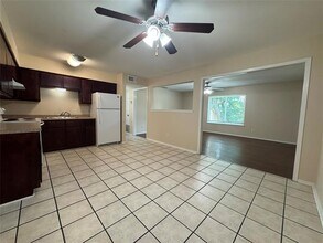410 W Franklin St in Waxahachie, TX - Building Photo - Building Photo