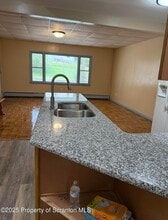 134 Market St in Moscow, PA - Building Photo - Building Photo