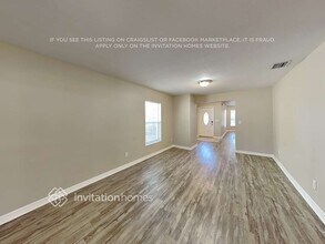2401 Granada Cir E in St. Petersburg, FL - Building Photo - Building Photo
