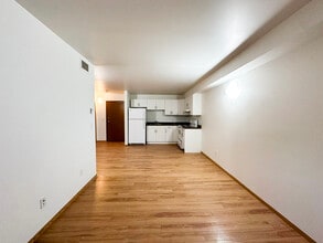 138 Lorne Ave in Winnipeg, MB - Building Photo - Building Photo