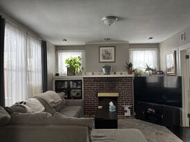 527 Grove St in Greensburg, PA - Building Photo