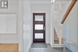 329 Armadale Ave in Toronto, ON - Building Photo - Building Photo