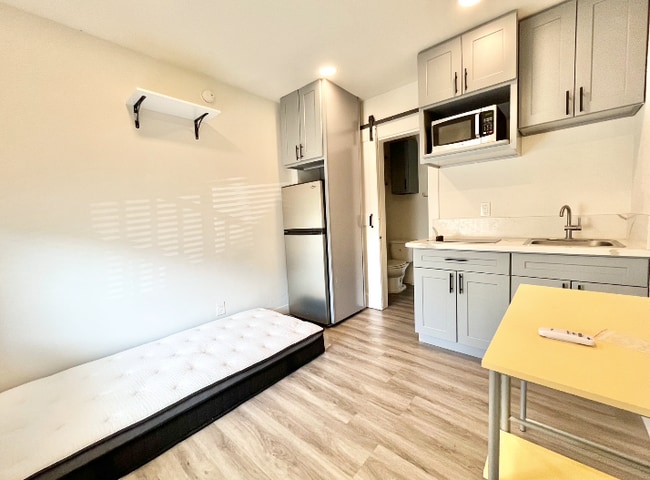 property at 6165 Coldwater Canyon Ave