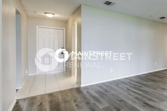 904 Jarmilla Ln in Ft. Myers, FL - Building Photo - Building Photo