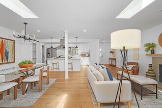 6 Donna Maria Way in Orinda, CA - Building Photo - Building Photo
