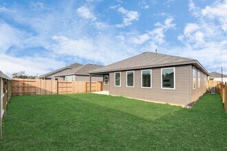 916 Garden Path Dr in Willis, TX - Building Photo - Building Photo