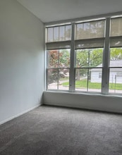 1223 N 9th St, Unit 105 in Lincoln, NE - Foto de edificio - Building Photo