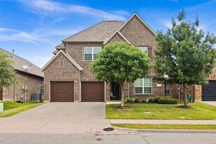 586 Mountcastle Dr in Rockwall, TX - Building Photo