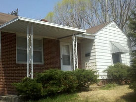 6016 Pratt St in Omaha, NE - Building Photo