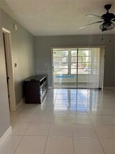 31 Abbey Ln in Delray Beach, FL - Building Photo - Building Photo