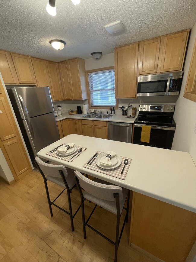 1661 Selby Ave, Unit 1661 Selby Ave