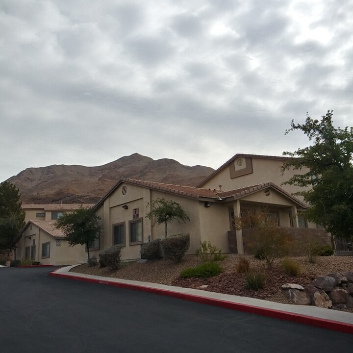 2050 Los Feliz St in Las Vegas, NV - Building Photo