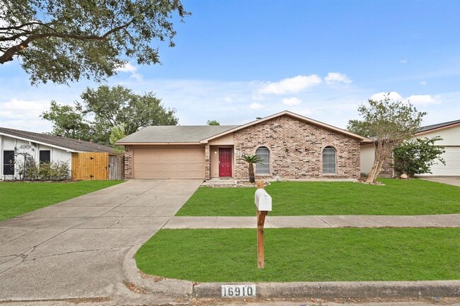 16910 Judyleigh Dr in Houston, TX - Building Photo - Building Photo