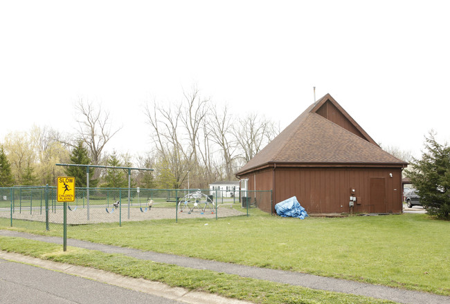 Park Estates Mobile Home Park in Belleville, MI - Building Photo - Building Photo