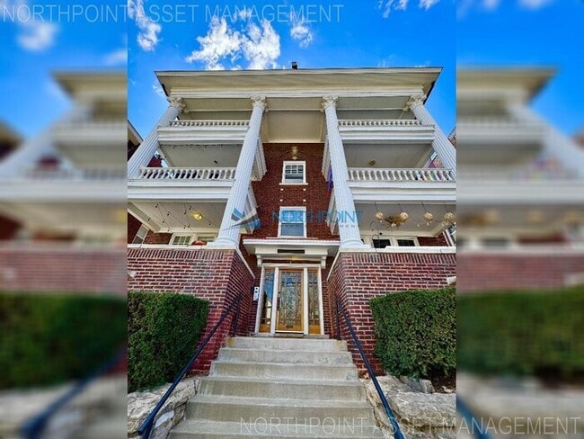 property at 307 E 43rd St